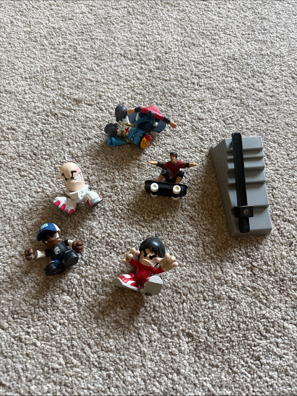 Assorted Tech Decks, Parts, Tools, Ramps, Obstacles & Homies - Picture 5 of 8